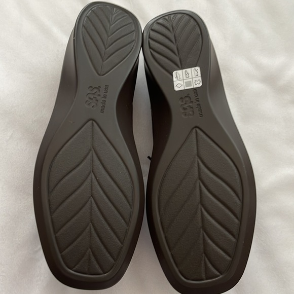 NWOB SAS Comfort Moccasin Women’s Brown Tie w/Stitched Top Loafer Size 9.5 Wide - Picture 4 of 6